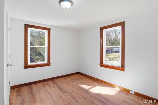 Building Photo - 921 Vine St