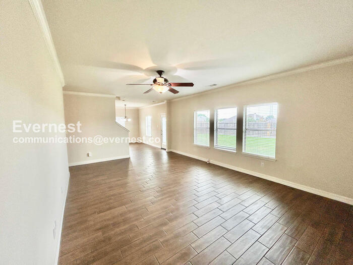 Building Photo - 7232 Jurassic Dr