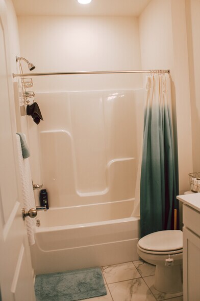 Bathroom 1 - 117 Gibson Way