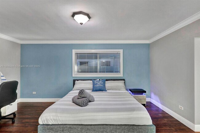 Building Photo - 1804 SW 102nd Ct