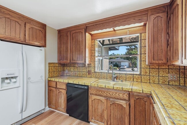Building Photo - Home for Rent in Santa Clara