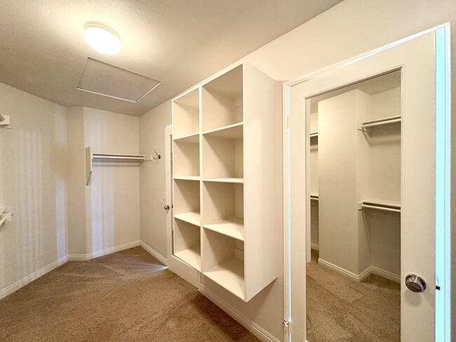Building Photo - 6071 Paseo Pradera