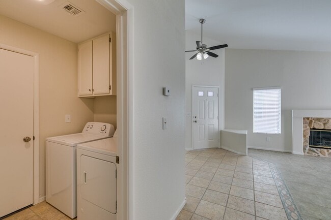 Building Photo - Cozy 3 bedroom single story house in Green Valley