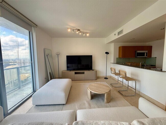 Building Photo - 1050 Brickell Ave