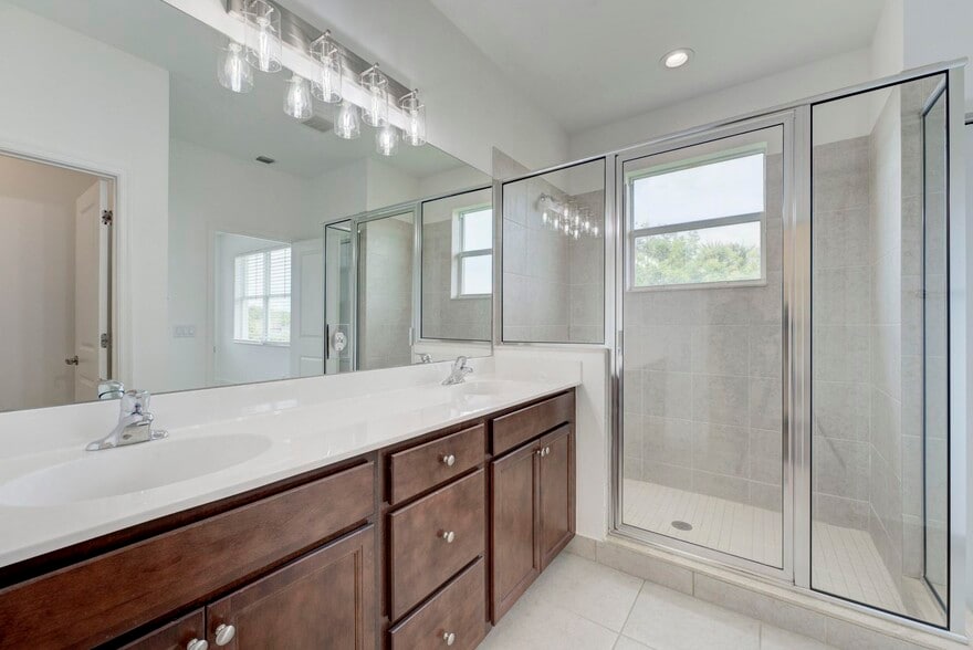 Building Photo - 9075 Kingsmoor Way