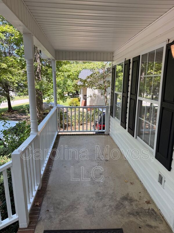 Building Photo - 58 Charterhouse Ave