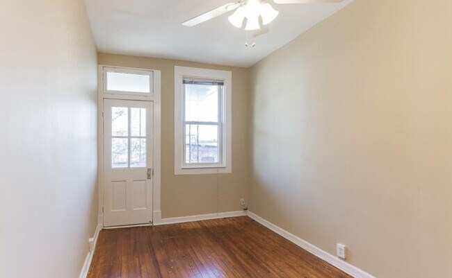 Building Photo - 3014 Clifton Park Terrace