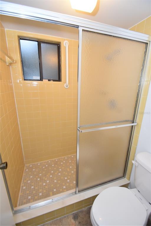 Building Photo - 11 Surrey Ct