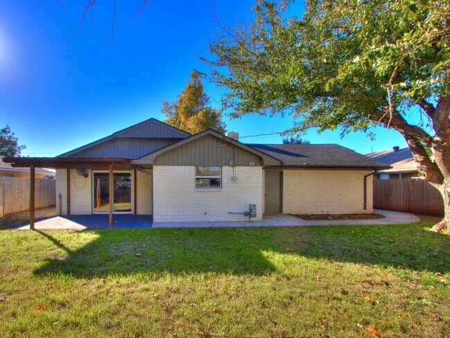 Building Photo - 3109 W Britton Rd