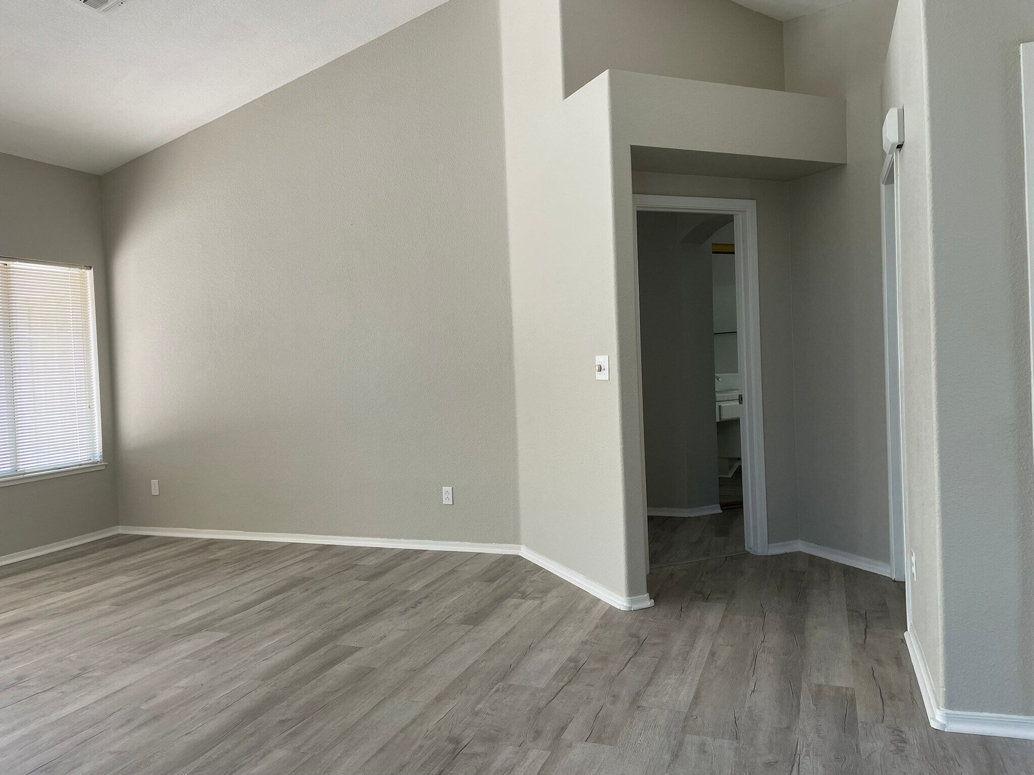 Building Photo - 1183 Pelican Lake Ln