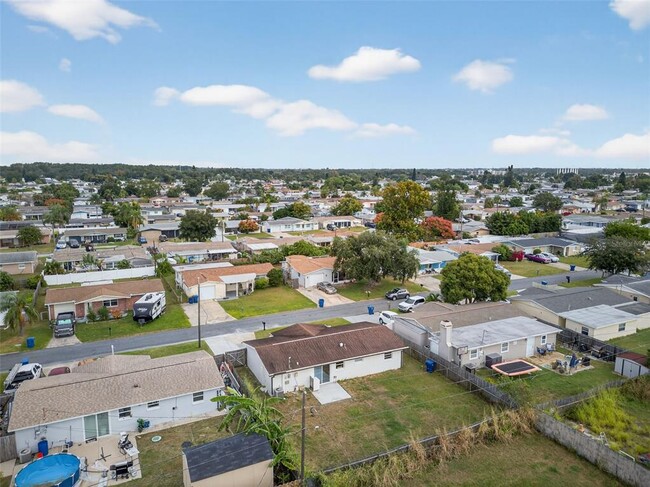 Building Photo - 3742 Elmwood Dr