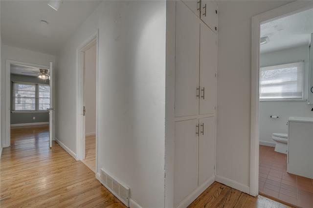 Building Photo - 3273 Lackland Rd