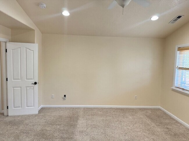 Building Photo - 1864 Gabriel Way
