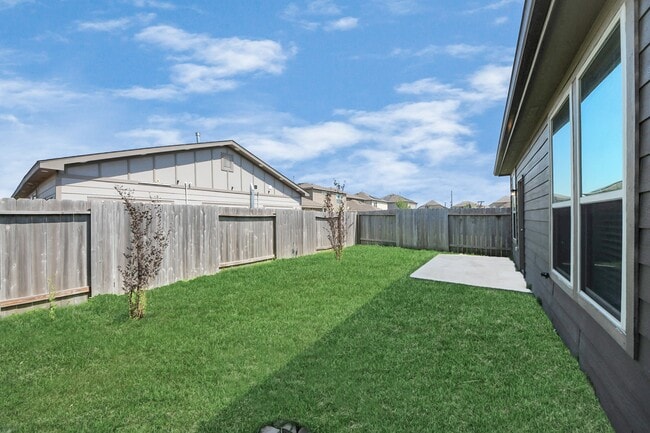 Building Photo - 14626 Sierra Garden Dr