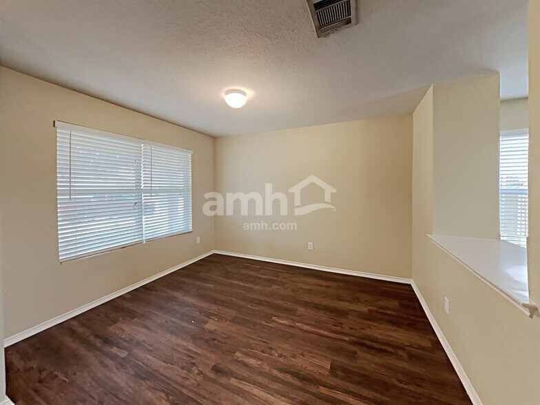 Building Photo - 7152 Little Mohican Dr
