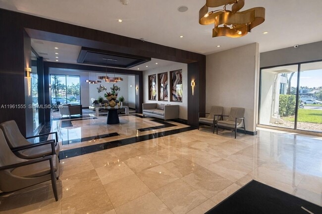 Building Photo - 20505 E Country Club Dr