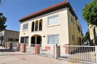 Building Photo - 1853 W Adams Blvd