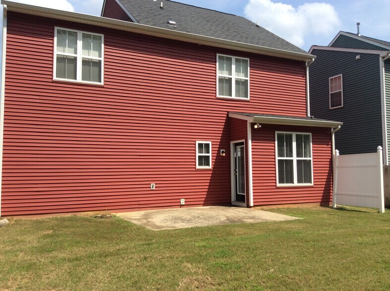 Building Photo - 137 Tuscarora Ln