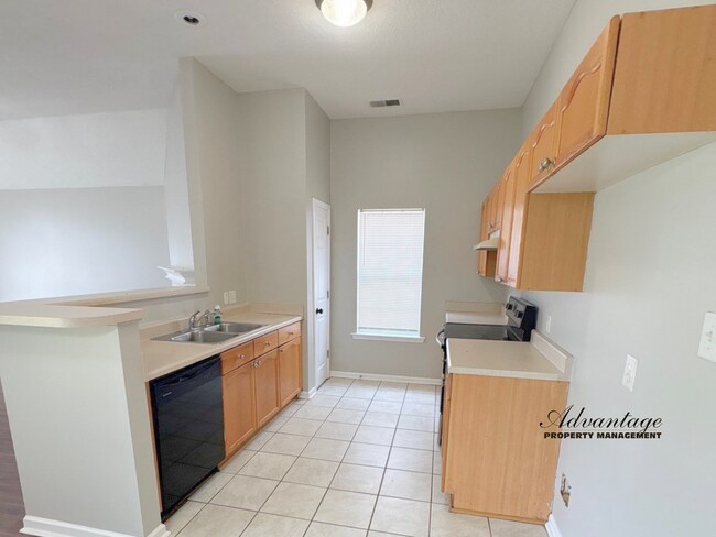 Building Photo - 6888 Wrigley Dr
