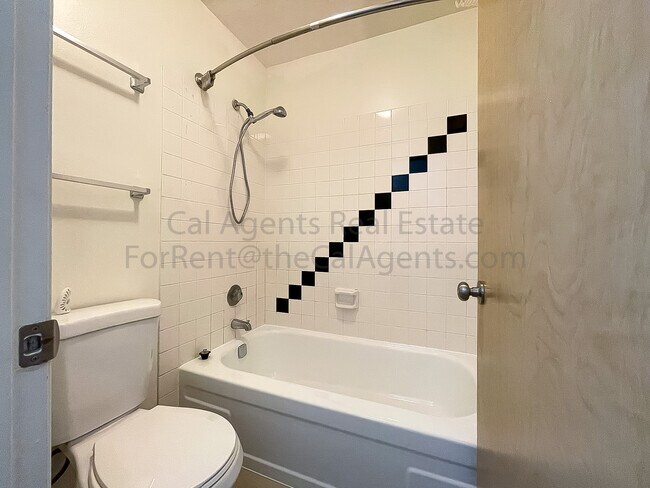 Building Photo - 250 Whitmore St