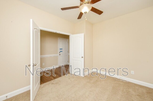 Building Photo - 620 Stonebriar Ave