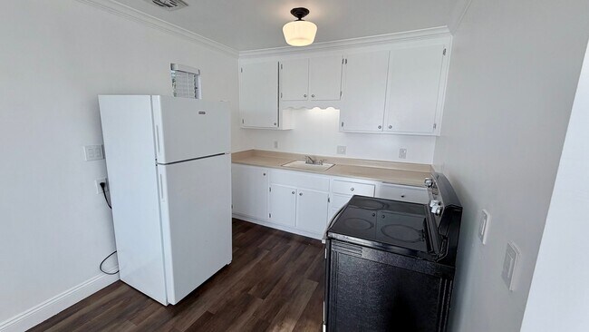 Building Photo - 110 Hilborn St