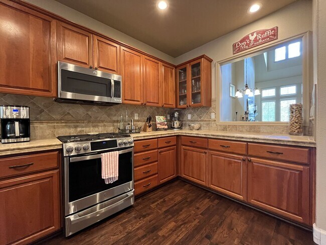 Building Photo - Charming 3 Bedroom Villebois Home with Loft, A/C, Designer Finishes and Community Pool!