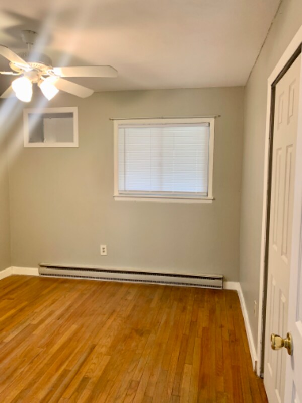 Building Photo - 186 Davos Rd