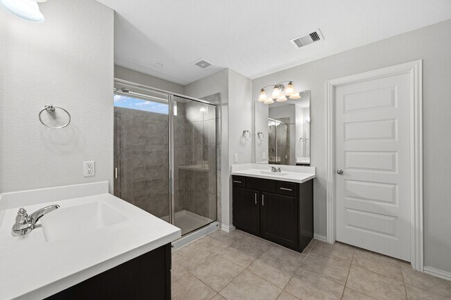 Building Photo - 12806 Crombie Dr