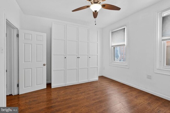 Building Photo - 1551 S Chadwick St