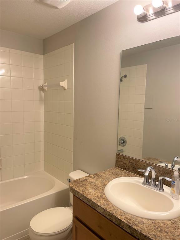 Building Photo - 4011 Winding Vine Dr