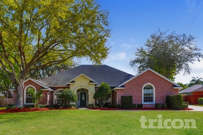 Building Photo - 1137 Hideaway Dr N