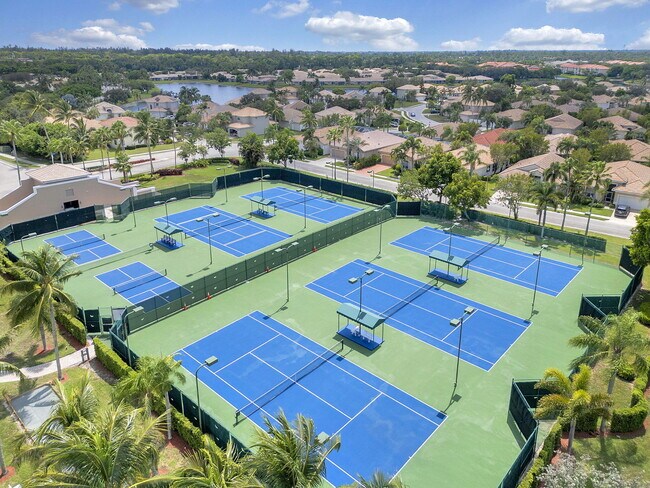 Building Photo - 8345 Pine Ln