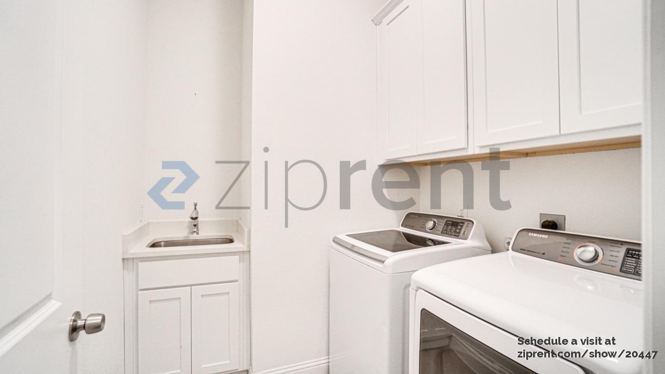 Building Photo - 631 Gould St