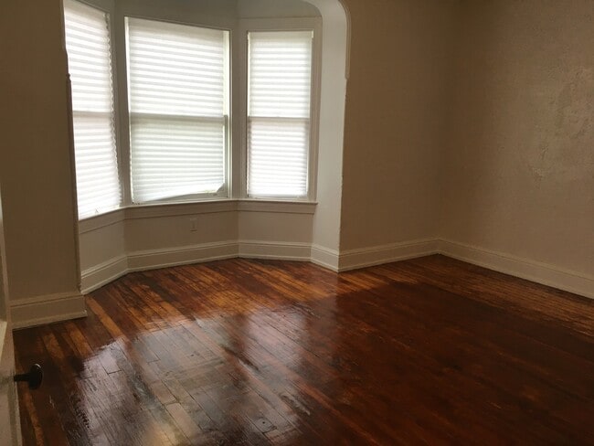 Building Photo - Available Now! York City SD