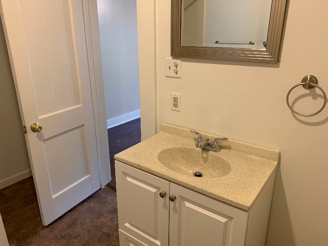 Building Photo - 1015 N 8th St