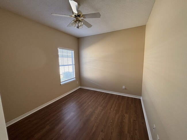 Building Photo - 3421 Cherry Ridge Rd