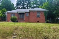 Building Photo - 1131 Eastview St