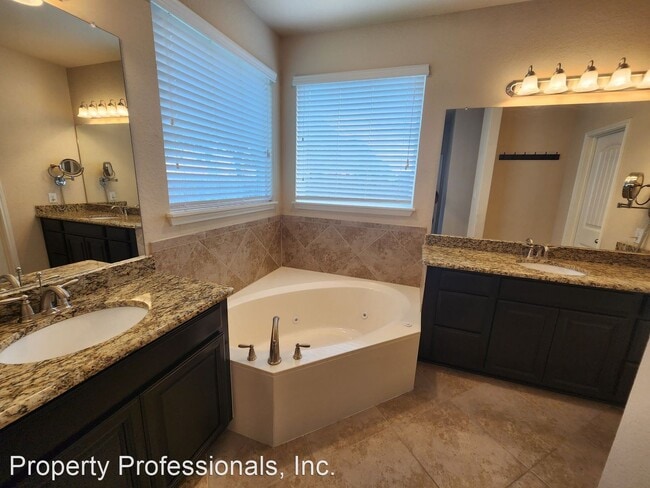 Building Photo - 3 br, 2 bath House - 3013 Sandstone Way