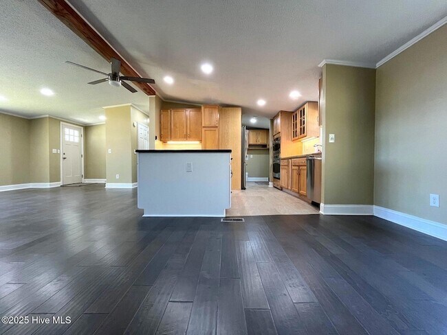 Building Photo - 188 Shady Grove Rd