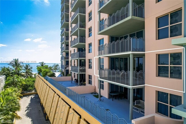 Building Photo - 1500 Ocean Dr