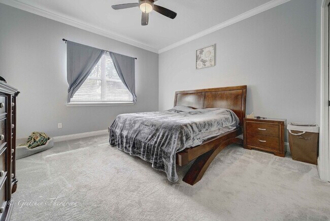 Building Photo - "Charming 3-Bedroom Oasis with 2 Baths and...