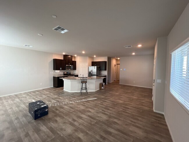 Building Photo - **SHORT TERM LEASE ONLY**  Beautiful 3 bedroom 3 bathroom townhome.