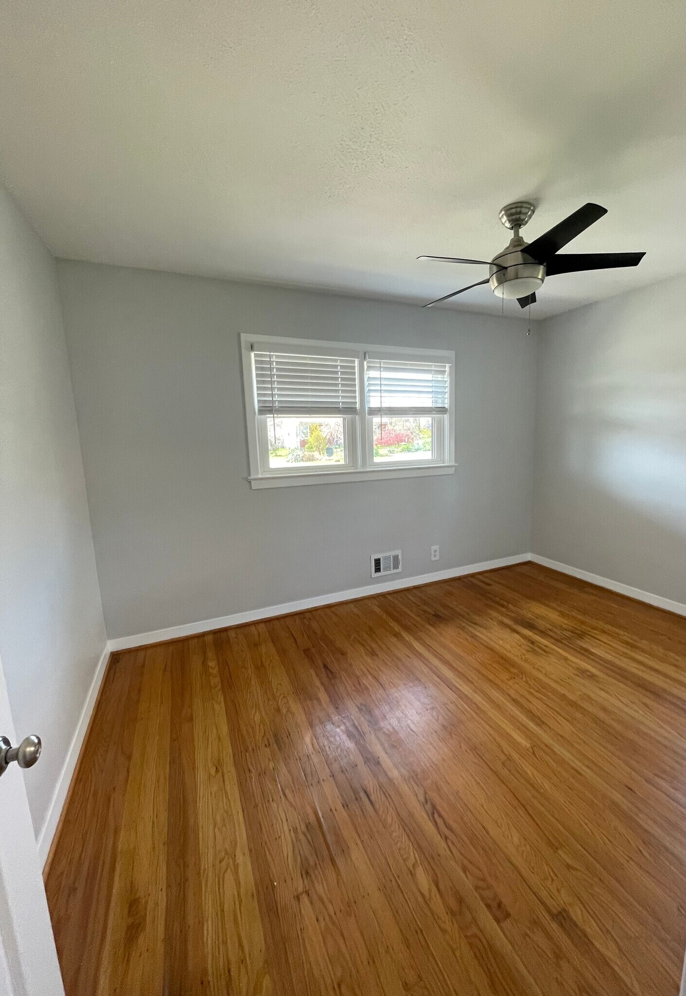 Building Photo - 4409 Cavelle Ave