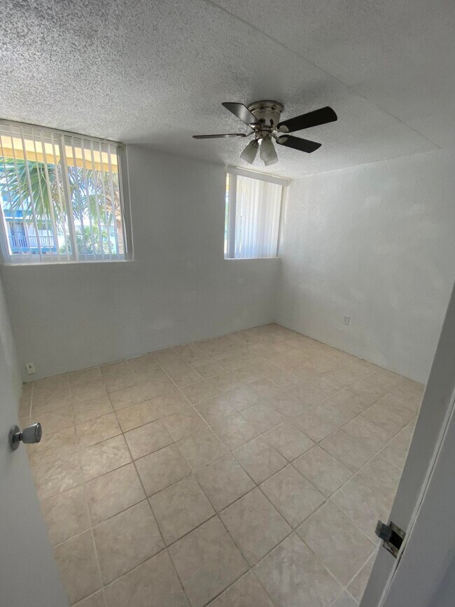 Building Photo - 300 Miracle Strip Pkwy