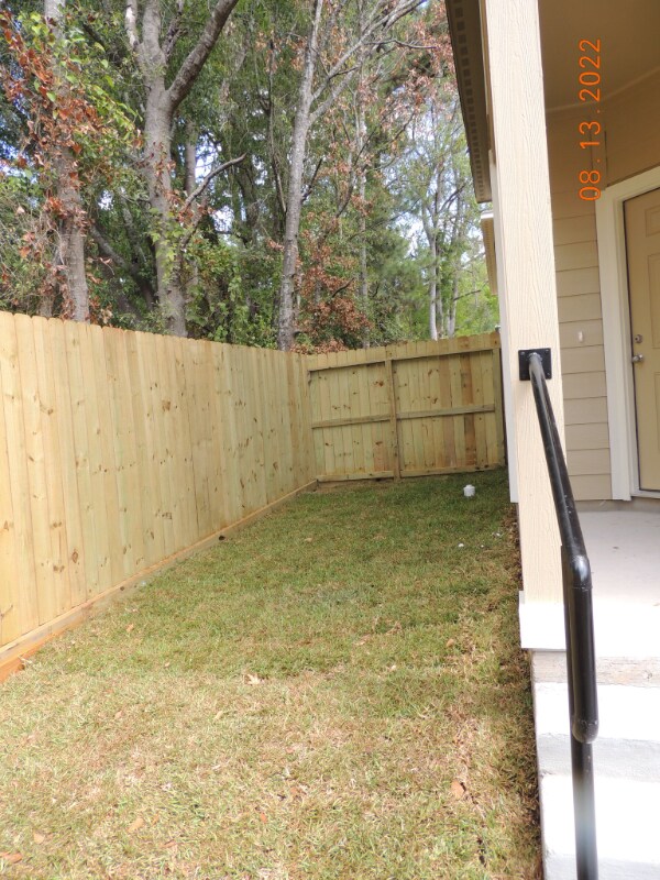 Building Photo - 615 Hayman St