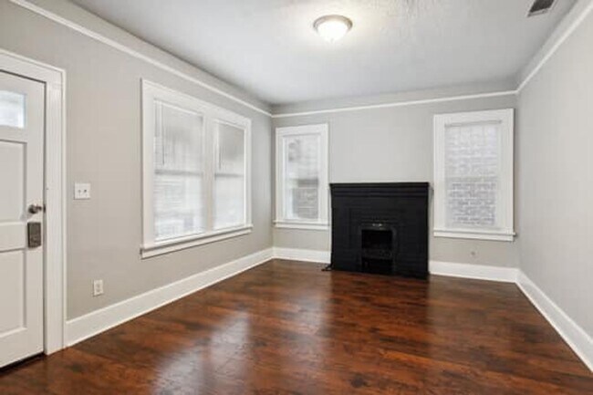 Building Photo - 1203 E 38th St
