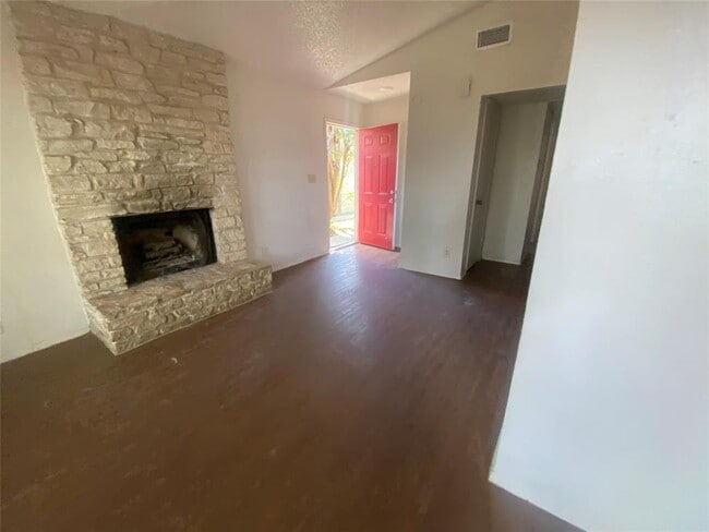 Building Photo - 1000 Fieldwood Dr