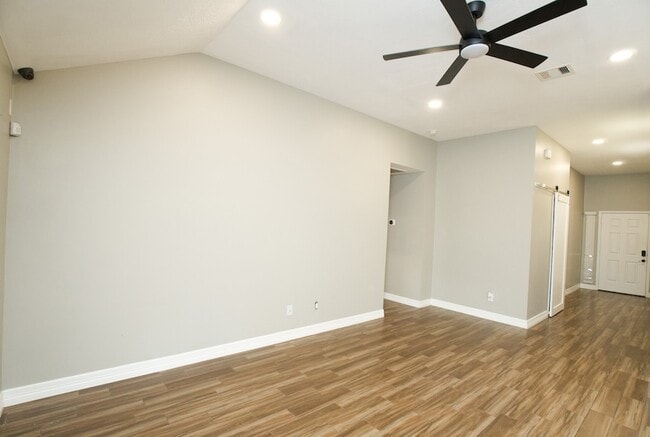 Building Photo - 2710 Sockeye Dr