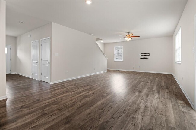 Building Photo - 6918 Sanguine Ter